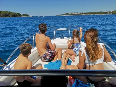 rent-a-boat-porec-10